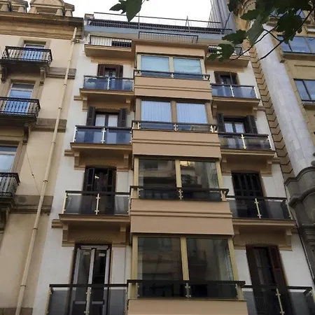 Alderdi Eder * サン・セバスティアン